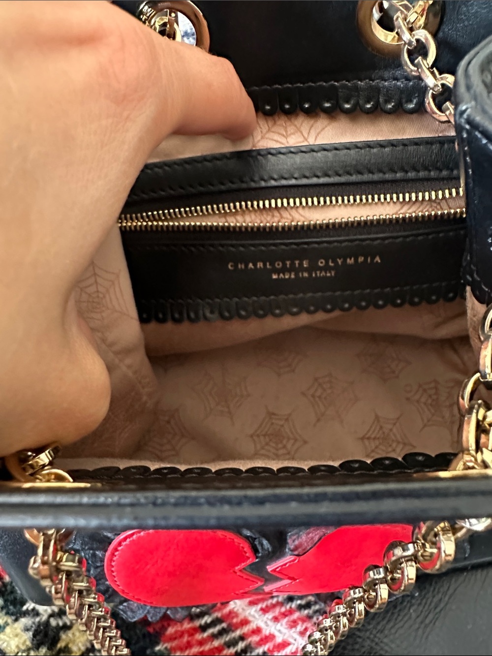 Charlotte Olympia Broken Heart Feline Bucket Bag - Picture 6 of 10